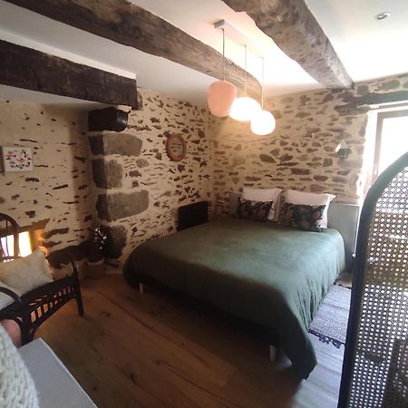 La Ville Es Riez Chambre D'Hotes Corseul 외부 사진