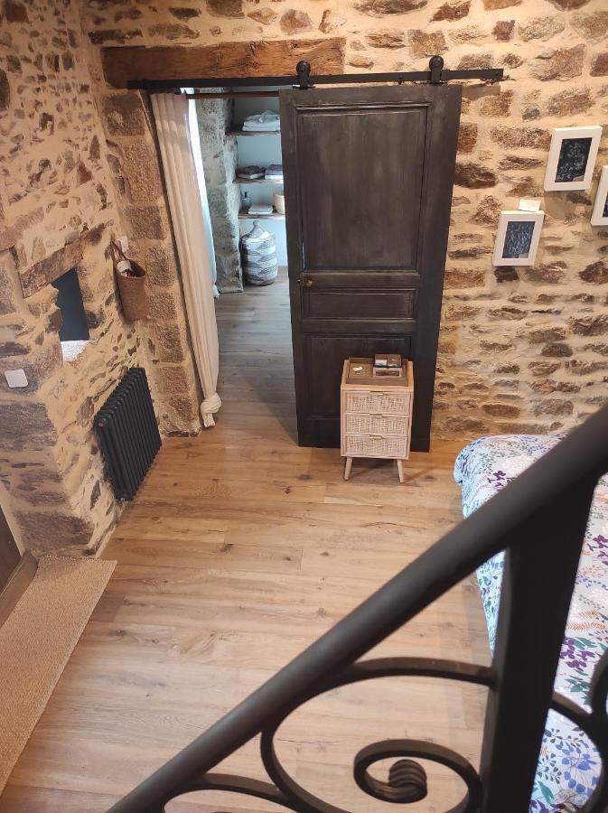 La Ville Es Riez Chambre D'Hotes Corseul 외부 사진