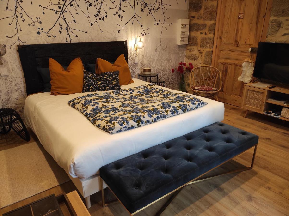 La Ville Es Riez Chambre D'Hotes Corseul 외부 사진