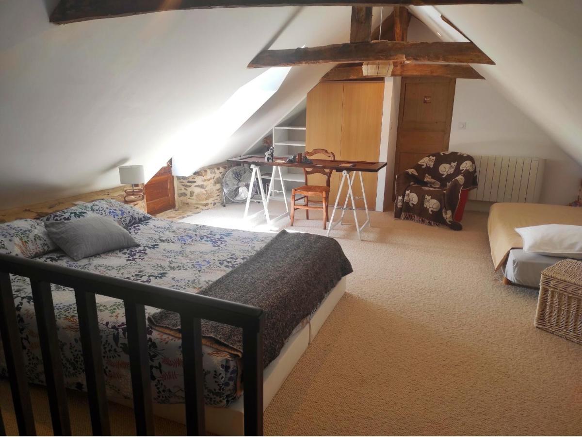 La Ville Es Riez Chambre D'Hotes Corseul 외부 사진